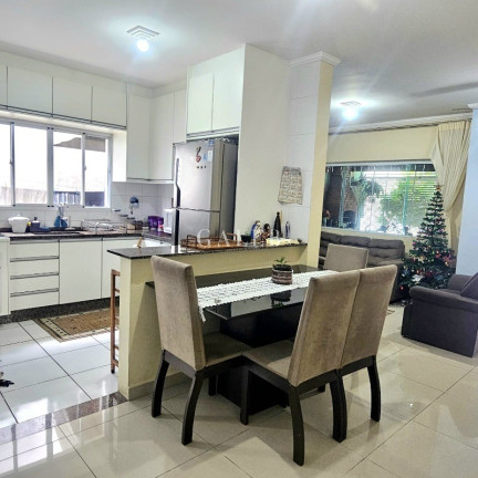 Imagem Casa com 4 Quartos à Venda, 160 m² em Nova Atibaia - Atibaia Imagem Casa com 4 Quartos à Venda, 160 m² em Nova Atibaia - Atibaia