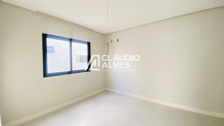 Imagem Casa de Condomínio com 3 Quartos à Venda, 242 m² em Papagaio - Feira De Santana Imagem Casa de Condomínio com 3 Quartos à Venda, 242 m² em Papagaio - Feira De Santana