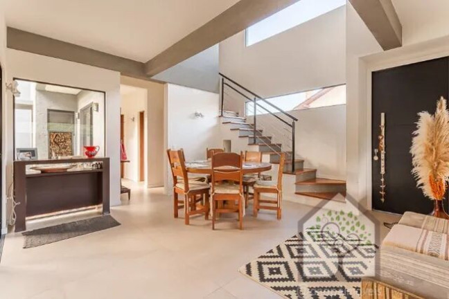 Imagem Casa com 4 Quartos para Alugar, 200 m² em Rio Tavares - Florianópolis Imagem Casa com 4 Quartos para Alugar, 200 m² em Rio Tavares - Florianópolis