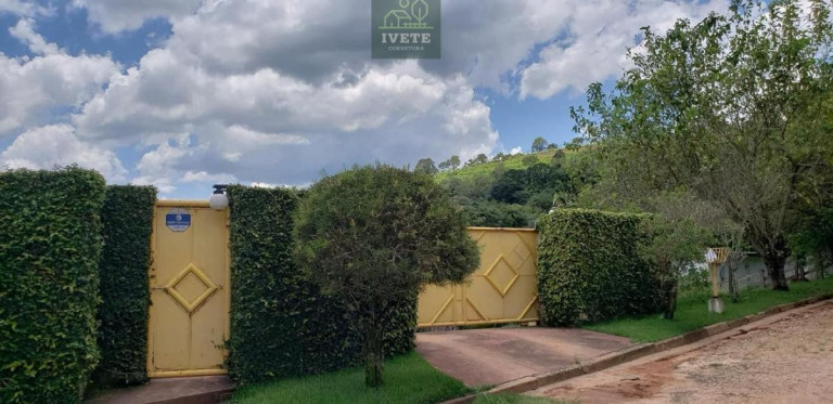Imagem Chácara com 5 Quartos à Venda, 407 m²