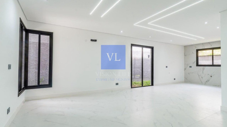 Imagem Casa com 4 Quartos à Venda, 190 m² em Santa Cândida - Curitiba