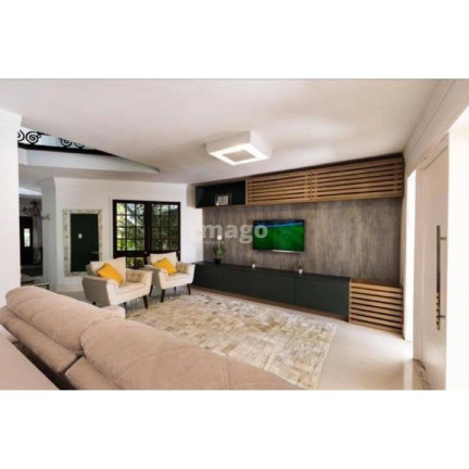 Imagem Casa com 3 Quartos à Venda, 350 m² em Taquaras - Balneário Camboriú