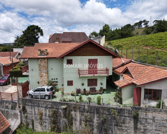 Imagem Casa com 4 Quartos à Venda, 260 m² em Região Do Jaguaribe - Campos Do Jordão Imagem Casa com 4 Quartos à Venda, 260 m² em Região Do Jaguaribe - Campos Do Jordão