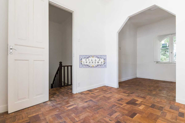 Imagem Imóvel com 3 Quartos à Venda, 170 m² em Tijuca - Rio De Janeiro Imagem Imóvel com 3 Quartos à Venda, 170 m² em Tijuca - Rio De Janeiro