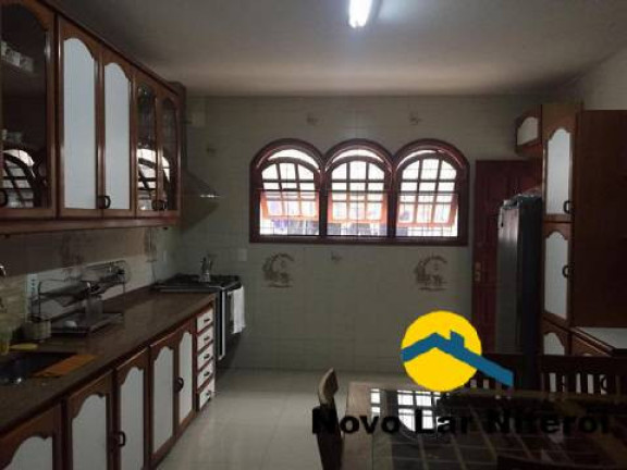 Imagem Casa com 4 Quartos à Venda, 205 m² em Itaipu - Niterói Imagem Casa com 4 Quartos à Venda, 205 m² em Itaipu - Niterói