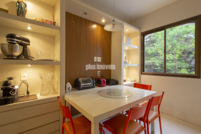Imagem Apartamento com 4 Quartos à Venda, 240 m² em Real Parque - São Paulo Imagem Apartamento com 4 Quartos à Venda, 240 m² em Real Parque - São Paulo