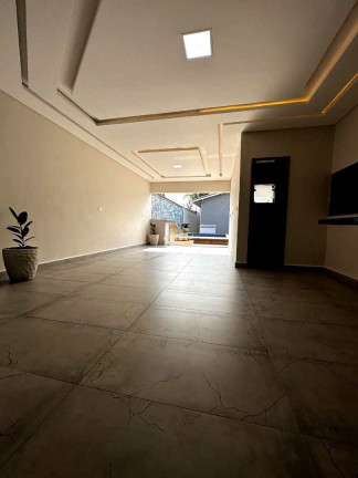 Imagem Casa com 3 Quartos à Venda, 330 m² em Caiçara - Praia Grande Imagem Casa com 3 Quartos à Venda, 330 m² em Caiçara - Praia Grande