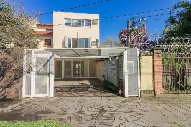Imóvel com 4 Quartos à Venda,  em Ipanema - Porto Alegre