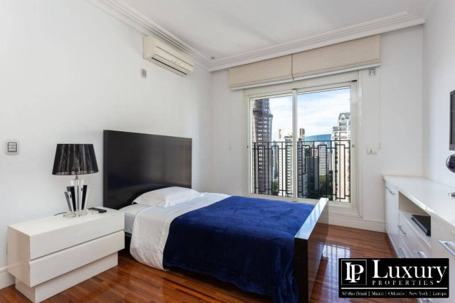 Imagem Apartamento com 3 Quartos à Venda, 367 m² em Itaim Bibi - São Paulo Imagem Apartamento com 3 Quartos à Venda, 367 m² em Itaim Bibi - São Paulo