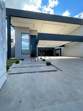 Casa com 3 Quartos à Venda, 445 m² em Anhanguera - Goiânia