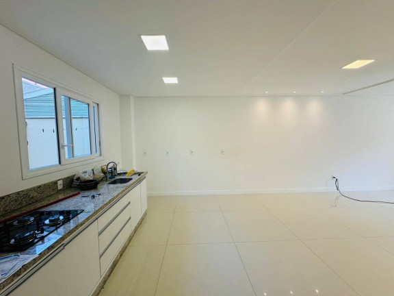 Imagem Casa com 3 Quartos para Alugar, 190 m² em Praia Dos Amores - Balneário Camboriú