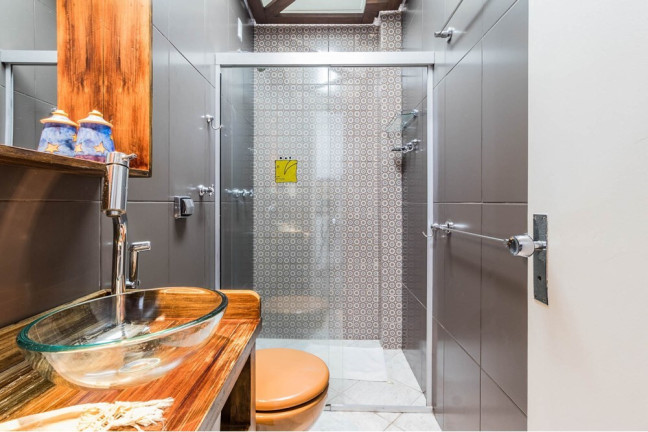 Imagem Casa com 3 Quartos à Venda, 212 m² em Jardim Sabará - Porto Alegre Imagem Casa com 3 Quartos à Venda, 212 m² em Jardim Sabará - Porto Alegre