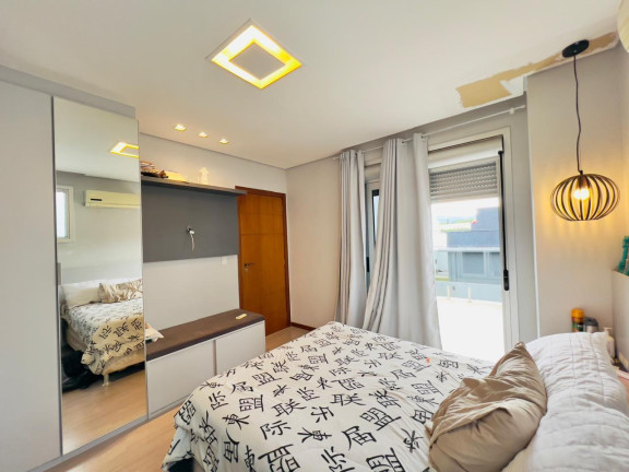 Imagem Casa com 3 Quartos à Venda, 211 m² em Bairro São José - Santa Maria