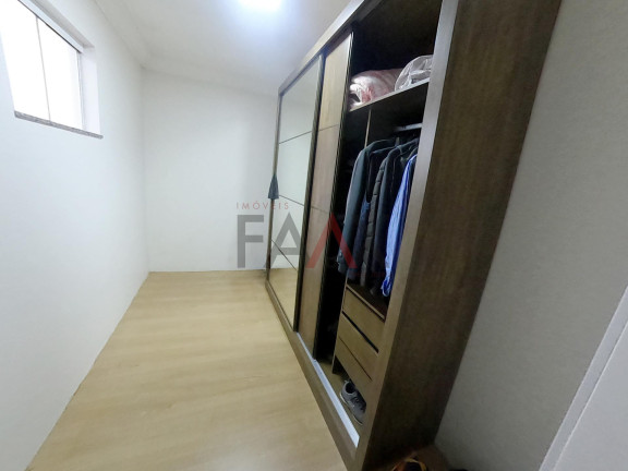 Imagem Casa com 3 Quartos à Venda, 272 m² em Alto Da Xv - Guarapuava Imagem Casa com 3 Quartos à Venda, 272 m² em Alto Da Xv - Guarapuava