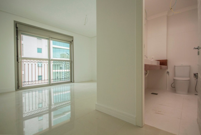 Imagem Cobertura com 3 Quartos à Venda, 176 m² em Três Figueiras - Porto Alegre Imagem Cobertura com 3 Quartos à Venda, 176 m² em Três Figueiras - Porto Alegre