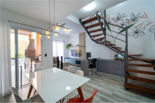 Imagem Casa com 3 Quartos à Venda, 118 m² em Medeiros - Jundiaí Imagem Casa com 3 Quartos à Venda, 118 m² em Medeiros - Jundiaí
