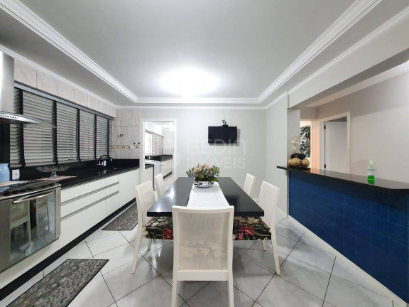 Imagem Apartamento com 3 Quartos à Venda, 192 m² em Centro - Balneário Camboriú Imagem Apartamento com 3 Quartos à Venda, 192 m² em Centro - Balneário Camboriú