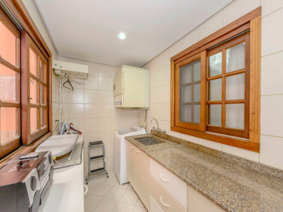 Imagem Casa com 4 Quartos à Venda, 450 m² em Chácara Das Pedras - Porto Alegre Imagem Casa com 4 Quartos à Venda, 450 m² em Chácara Das Pedras - Porto Alegre
