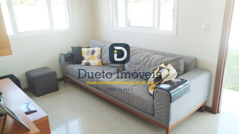 Imagem Casa com 2 Quartos à Venda, 81 m² em Camobi - Santa Maria