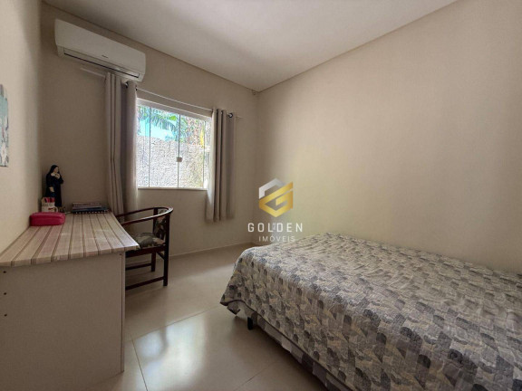 Imagem Casa com 3 Quartos à Venda, 150 m² em Centro - Bombinhas Imagem Casa com 3 Quartos à Venda, 150 m² em Centro - Bombinhas