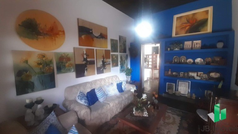 Imagem Casa com 3 Quartos à Venda, 180 m² em Cândida Câmara - Montes Claros Imagem Casa com 3 Quartos à Venda, 180 m² em Cândida Câmara - Montes Claros