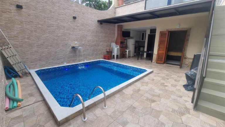 Imagem Casa com 3 Quartos à Venda, em Caiçara - Praia Grande Imagem Casa com 3 Quartos à Venda, em Caiçara - Praia Grande