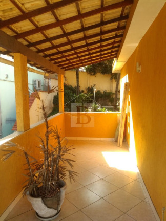 Imagem Casa com 6 Quartos à Venda, 600 m² em Pendotiba - Niterói