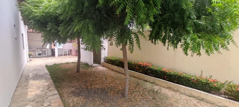 Imagem Casa com 3 Quartos à Venda, 450 m² em Aruana - Aracaju Imagem Casa com 3 Quartos à Venda, 450 m² em Aruana - Aracaju