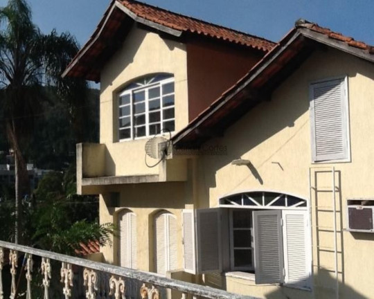 Imagem Casa com 5 Quartos à Venda, 300 m² em São Francisco - Niterói Imagem Casa com 5 Quartos à Venda, 300 m² em São Francisco - Niterói