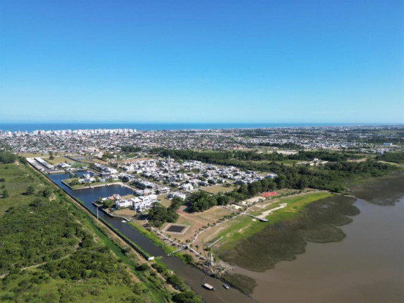 Sobrado com 4 Quartos à Venda, 350 m² em Morada Do Sol - Capao Da Canoa