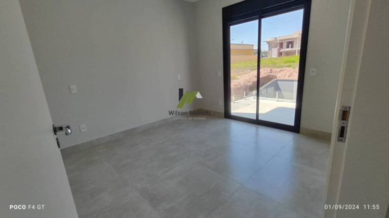 Imagem Casa de Condomínio com 3 Quartos à Venda, 240 m²