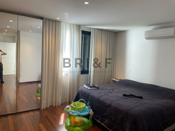 Imagem Casa com 4 Quartos à Venda, 240 m² em Moema - São Paulo Imagem Casa com 4 Quartos à Venda, 240 m² em Moema - São Paulo