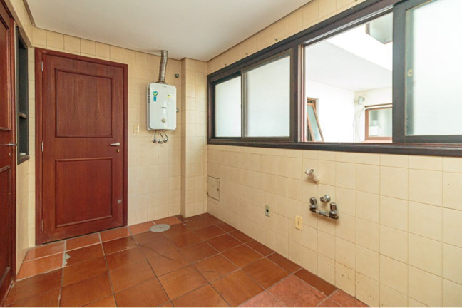 Apartamento com 3 Quartos à Venda, 157 m² em Vila Assunção - Porto Alegre