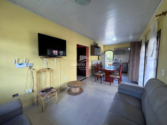 Imagem Casa com 2 Quartos à Venda, 60 m² em Barra Do Sai - Itapoá