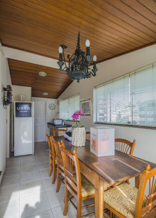 Imagem Imóvel com 4 Quartos à Venda, 335 m² em Moinhos De Vento - Porto Alegre