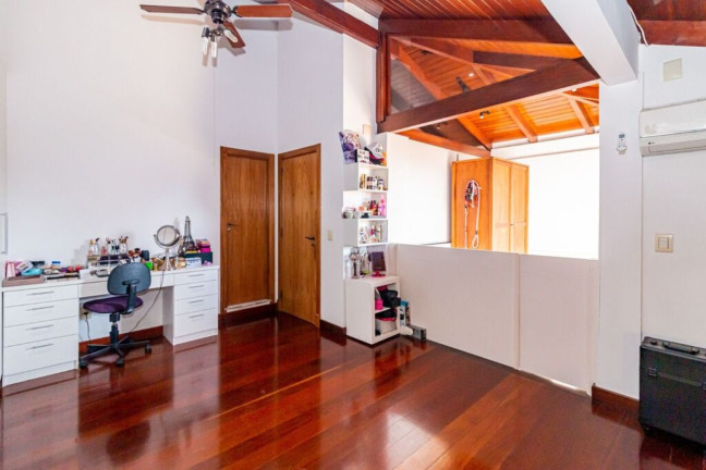Imagem Imóvel com 4 Quartos à Venda, 396 m² em Jardim Lindóia - Porto Alegre Imagem Imóvel com 4 Quartos à Venda, 396 m² em Jardim Lindóia - Porto Alegre