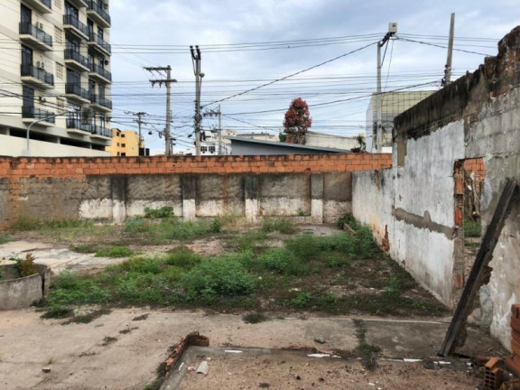 Imagem Terreno à Venda, 670 m² em Centro - Macaé Imagem Terreno à Venda, 670 m² em Centro - Macaé