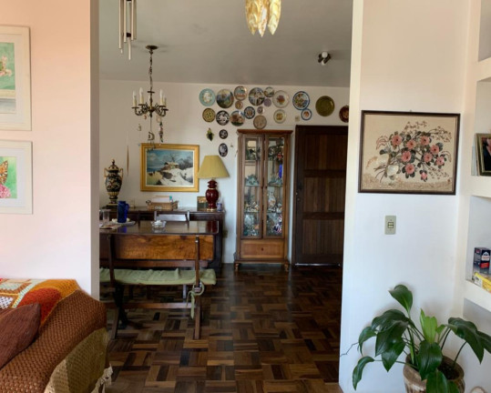 Casa com 3 Quartos à Venda, 220 m² em Saguaçu - Joinville