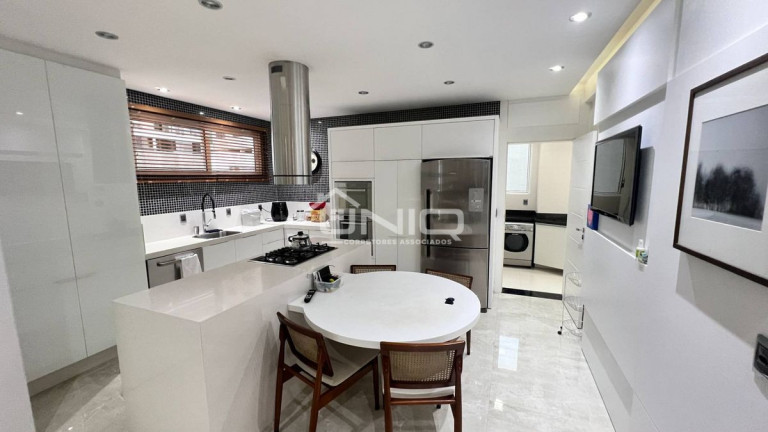 Imagem Apartamento com 3 Quartos à Venda, 260 m² Imagem Apartamento com 3 Quartos à Venda, 260 m²