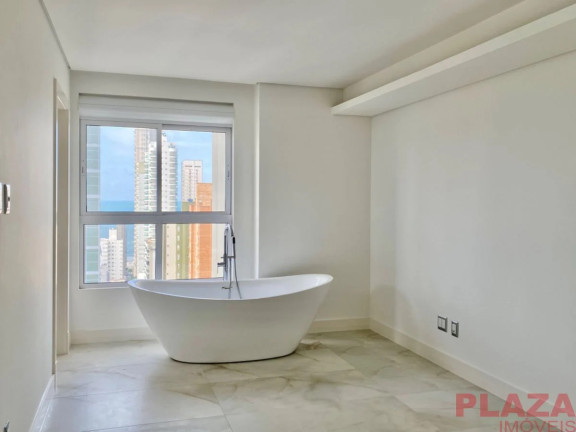 Imagem Apartamento com 3 Quartos à Venda, 167 m² em Centro - Balneário Camboriú Imagem Apartamento com 3 Quartos à Venda, 167 m² em Centro - Balneário Camboriú