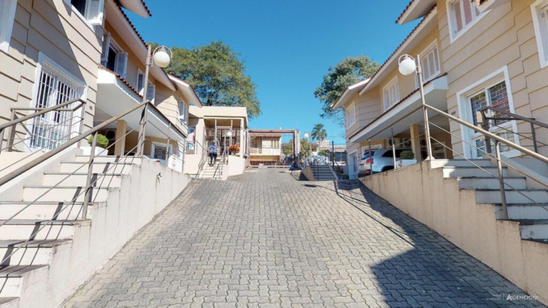 Imagem Imóvel com 3 Quartos à Venda, 122 m² em Nonoai - Porto Alegre Imagem Imóvel com 3 Quartos à Venda, 122 m² em Nonoai - Porto Alegre