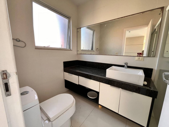 Imagem Casa com 3 Quartos à Venda, em Campeche - Florianópolis Imagem Casa com 3 Quartos à Venda, em Campeche - Florianópolis
