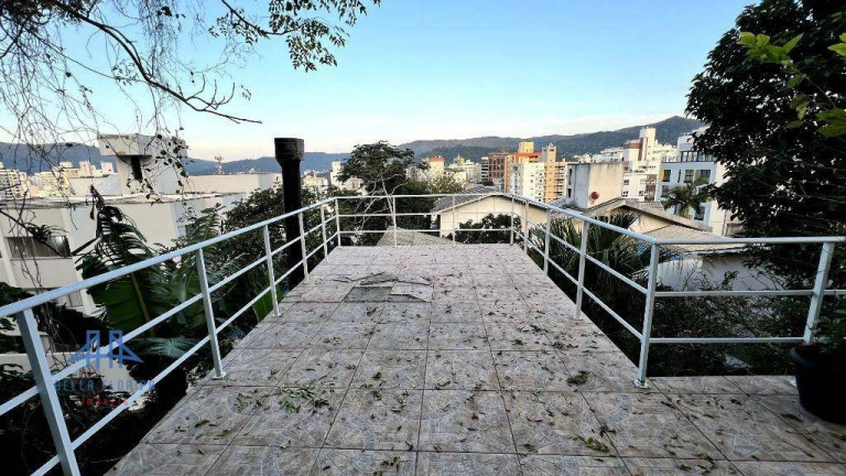 Imagem Casa com 1 Quarto para Alugar, 40 m² em Trindade - Florianópolis Imagem Casa com 1 Quarto para Alugar, 40 m² em Trindade - Florianópolis