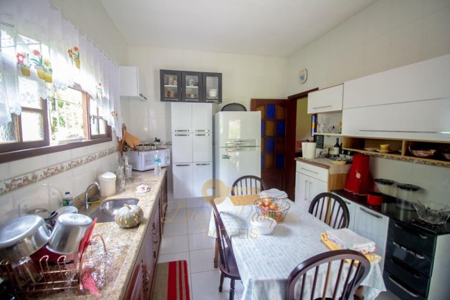 Imagem Casa com 2 Quartos à Venda, 200 m² em Carlos Guinle - Teresópolis