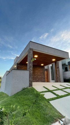 Imagem Casa de Condomínio com 3 Quartos à Venda, 350 m²