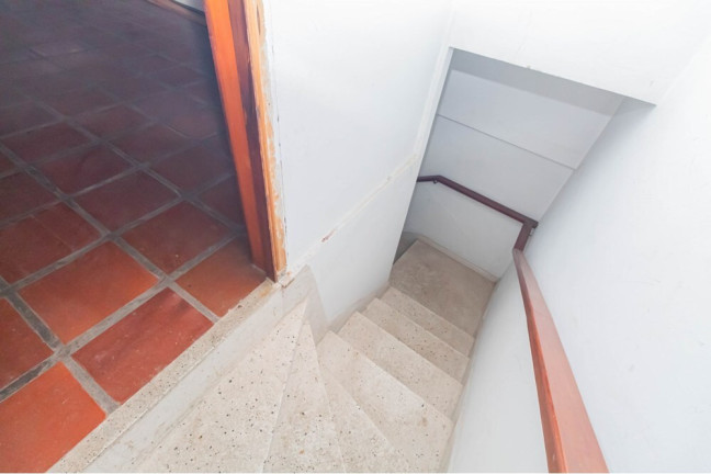 Imagem Casa com 6 Quartos à Venda, 290 m² em Santana - Porto Alegre Imagem Casa com 6 Quartos à Venda, 290 m² em Santana - Porto Alegre