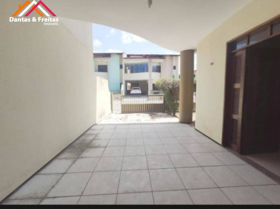 Imagem Imóvel com 4 Quartos à Venda, em Sapiranga - Fortaleza Imagem Imóvel com 4 Quartos à Venda, em Sapiranga - Fortaleza