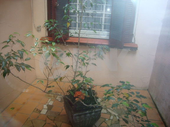 Imagem Casa com 2 Quartos à Venda, 190 m² em Jardim Floresta - Porto Alegre Imagem Casa com 2 Quartos à Venda, 190 m² em Jardim Floresta - Porto Alegre