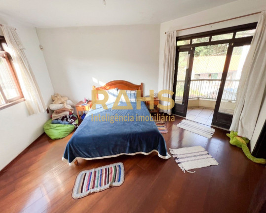 Imagem Casa com 3 Quartos à Venda, 221 m² em Costa E Silva - Joinville Imagem Casa com 3 Quartos à Venda, 221 m² em Costa E Silva - Joinville