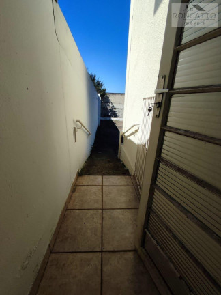 Imagem Casa com 3 Quartos à Venda, 300 m²